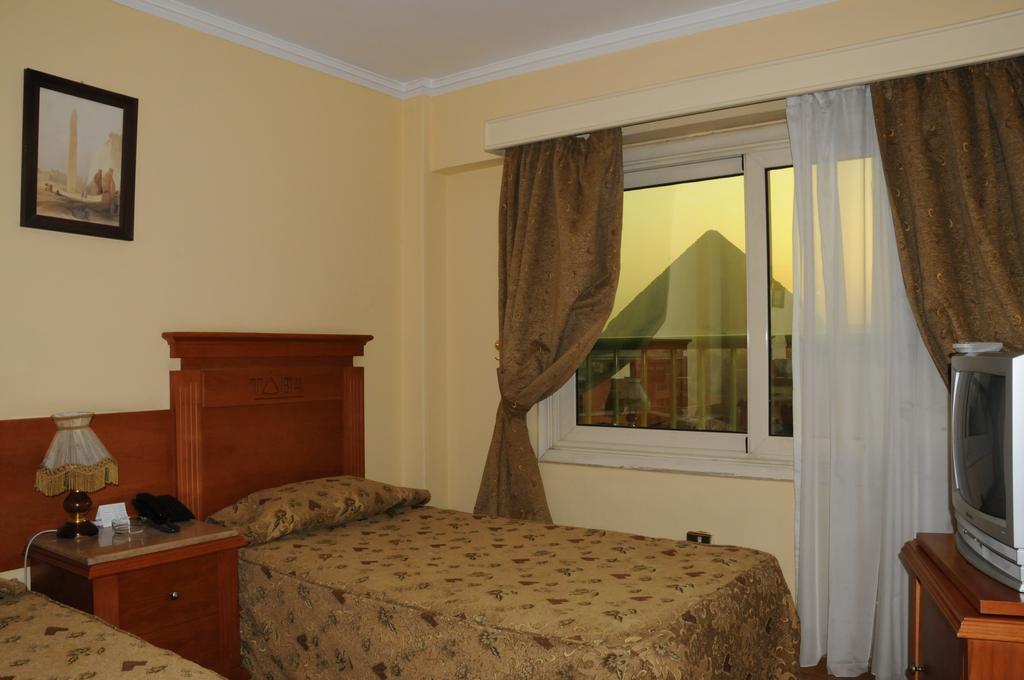 Giza Tiba Pyramids Hotel חדר תמונה