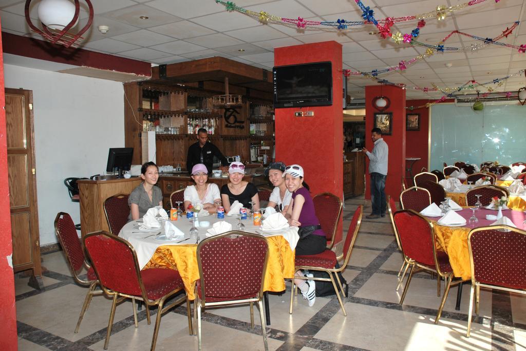 Giza Tiba Pyramids Hotel מראה חיצוני תמונה